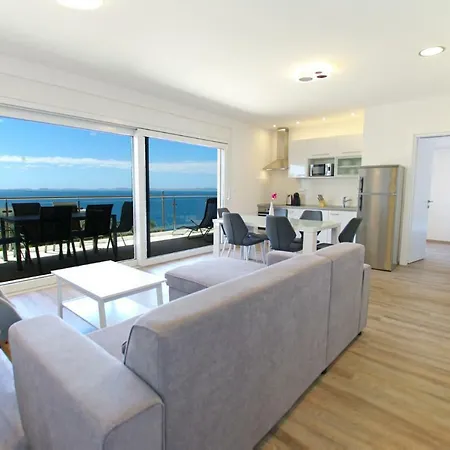Superb Seaview A4+2 Id:240 Murter
