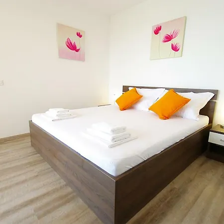 Superb Seaview A4+2 Id:240 Apartment Murter
