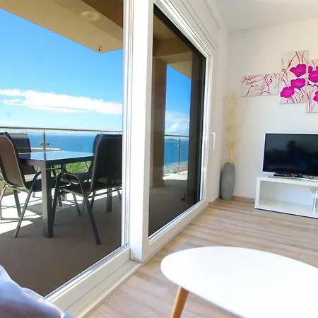 Superb Seaview A4+2 Id:240 *