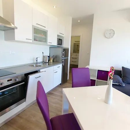 Apartment Superb Seaview A4+2 Id:240