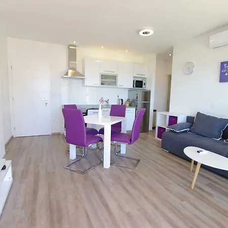 Superb Seaview A4+2 Id:240 Murter